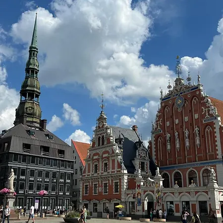 Perfect Location Old Town Apartment